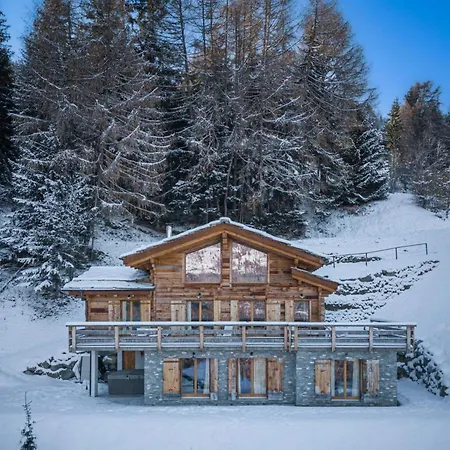 Horská chata Authentic Swiss Nesoya Jacuzzi Sauna