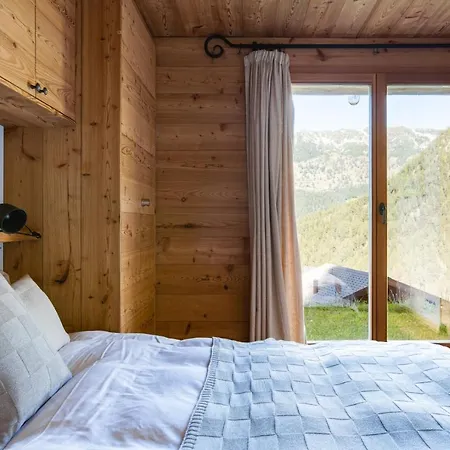 Authentic Swiss Nesoya Jacuzzi Sauna Domek alpejski