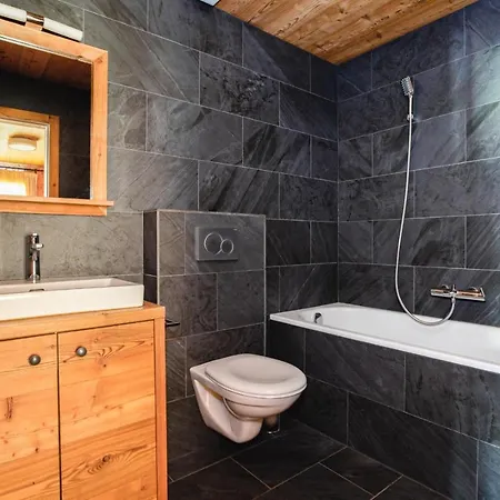 Horská chata Authentic Swiss Nesoya Jacuzzi Sauna Riddes