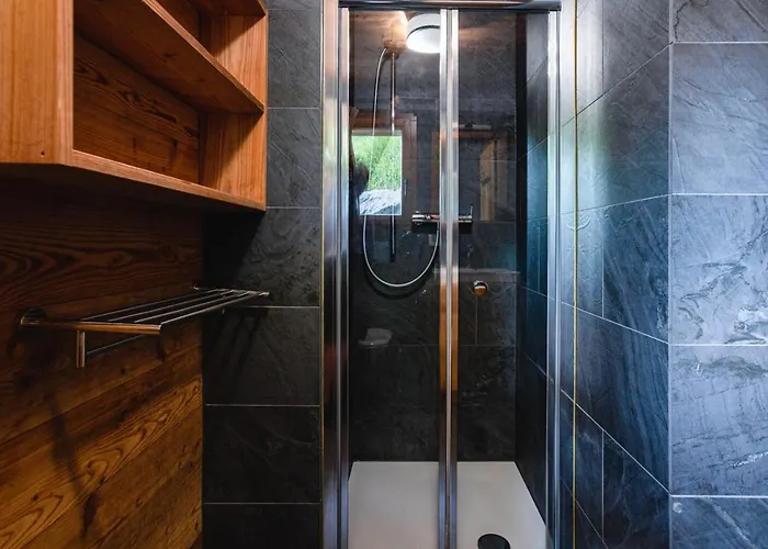 Authentic Swiss Nesoya Jacuzzi Sauna Σαλέ *